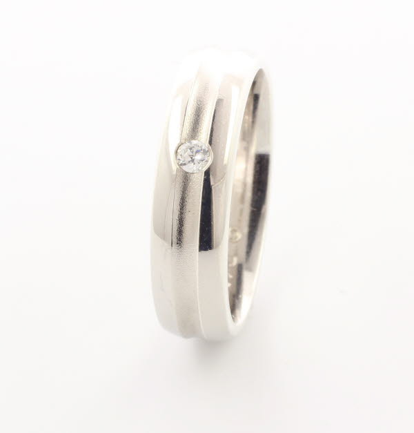Patterned Designer White Gold Wedding Ring - Encanto